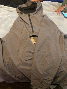 Men's Gray Hooded Jacket - Lightweight Weather Shell
